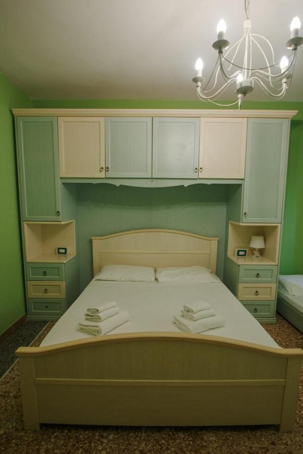 Appartamenti Romolo E Remo ภายนอก รูปภาพ